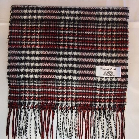 Preston of York plaid scarf, made in Germany, soft acrylic red, black, w… - Picture 2 of 4